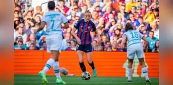 Barcelona igualó 1-1 con Chelsea y clasificó a la final de la Champions League Femenina Barcelona igualó 1-1 con Chelsea y clasificó a la final de la Champions League Femenina