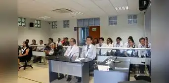 Delegación de la Corte de Piura realiza visita de trabajo al Módulo Civil de Sullana