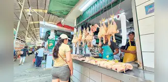 Precio del pollo alcanza los S/13,9 en mercados Precio del pollo alcanza los S/13,9 en mercados