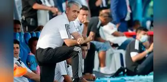 Tiago Nunes puso su cargo a disposición como DT de Sporting Cristal tras mala racha de resultados