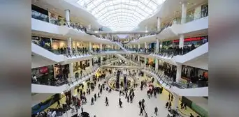 Horario de atención en centros comerciales por el Día del Trabajo: Plaza San Miguel, Jockey y más