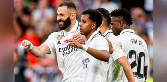 Real Madrid goleó 4-2 al Almería por LaLiga Santander con un 'hat-trick' de Benzema Real Madrid goleó 4-2 al Almería por LaLiga Santander con un 'hat-trick' de Benzema