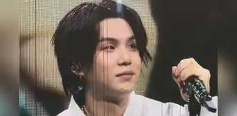 Suga de BTS reacciona a 'ladridos' de fans emocionadas en sus conciertos Suga de BTS reacciona a 'ladridos' de fans emocionadas en sus conciertos