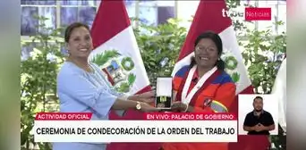 Dina Boluarte condecoró a Isabel Cortez, quien impulsó moción de vacancia en su contra Dina Boluarte condecoró a Isabel Cortez, quien impulsó moción de vacancia en su contra