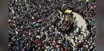 Peregrinos de Lima e Ica llegaron a visitar a la Virgen de Chapi Peregrinos de Lima e Ica llegaron a visitar a la Virgen de Chapi