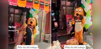 Chamba es chamba: joven se disfraza de perro para jalar clientes, pero termina atrayendo canes Chamba es chamba: joven se disfraza de perro para jalar clientes, pero termina atrayendo canes