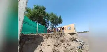 Río amenaza viviendas y negocios en Callanca-Monsefú