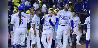 ¡Colón campeón del Béisbol Mayor 2023! El 'beep beep' venció 7-3 a Los Santos en el juego 5