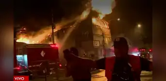 San Martín de Porres: incendio deja calcinada una galería y depósito