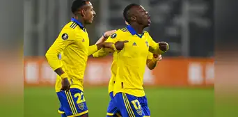 De la mano de Advíncula, Boca ganó 2-0 a Colo Colo y es líder de su grupo en la Libertadores