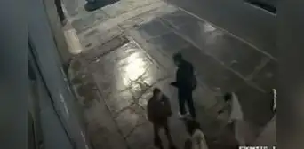 Los Olivos: delincuentes armados asaltaron a estudiantes en la puerta de su universidad Los Olivos: delincuentes armados asaltaron a estudiantes en la puerta de su universidad
