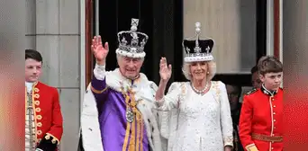 Carlos III y Camila fueron coronados y saludaron a multitud desde balcón de Palacio de Buckingham Carlos III y Camila fueron coronados y saludaron a multitud desde balcón de Palacio de Buckingham