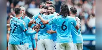 Manchester City venció al Leeds United con doblete de Gundogan y le sacó 4 puntos al Arsenal Manchester City venció al Leeds United con doblete de Gundogan y le sacó 4 puntos al Arsenal