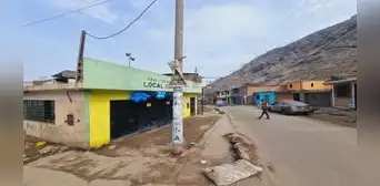 SJL: delincuentes asaltan a familia cuando celebraba quinceañero en local comunal