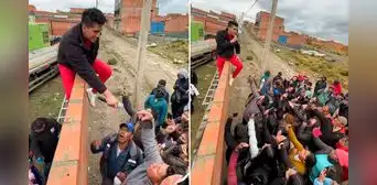 “Gran persona”: vocalista de Los Capos trepó pared para cantar a fans que no pudieron pagar entrada “Gran persona”: vocalista de Los Capos trepó pared para cantar a fans que no pudieron pagar entrada