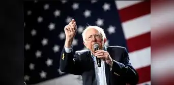 Senador Bernie Sanders presenta proyecto para subir el salario mínimo a US$17 la hora en EE. UU. Senador Bernie Sanders presenta proyecto para subir el salario mínimo a US$17 la hora en EE. UU.