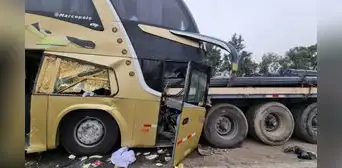 Surco: choque entre bus y tráiler deja un fallecido y 25 heridos en la Panamericana Sur