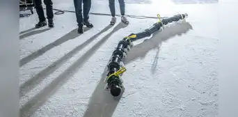 La NASA prueba a su 'robot anguila' que buscará vida en Encélado