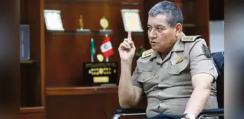 Jefe de la PNP reitera respaldo al Gobierno y evita pronunciarse sobre declaraciones de Boluarte Jefe de la PNP reitera respaldo al Gobierno y evita pronunciarse sobre declaraciones de Boluarte