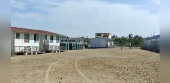 Chiclayo: 960 alumnos del colegio Nuestra Señora de Fátima estudian expuestos a la tierra Chiclayo: 960 alumnos del colegio Nuestra Señora de Fátima estudian expuestos a la tierra