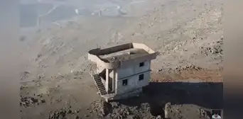 La misteriosa CASA ABANDONADA en la cima de un cerro de San Juan de Lurigancho: así es por dentro La misteriosa CASA ABANDONADA en la cima de un cerro de San Juan de Lurigancho: así es por dentro