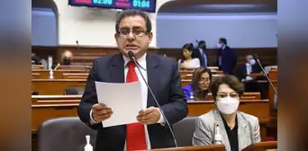 Congreso: Luis Picón oficialmente se incorporó a la bancada de Podemos Perú