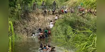 México: 660.000 personas esperan cruzar la frontera con EE. UU. México: 660.000 personas esperan cruzar la frontera con EE. UU.