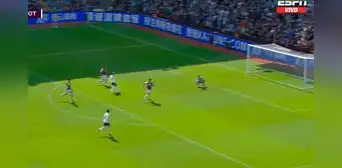 La espectacular atajada del 'Dibu' a Kane a 'quemarropa': "Es una tapada de final del mundo" La espectacular atajada del 'Dibu' a Kane a 'quemarropa': "Es una tapada de final del mundo"