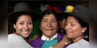 Eva y Johanna Meyer, las mellizas alemanas que vinieron al Perú para conocer a su madre biológica Eva y Johanna Meyer, las mellizas alemanas que vinieron al Perú para conocer a su madre biológica