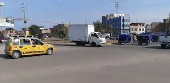 Denuncian falta de semáforos e iluminación en vía de Chiclayo Denuncian falta de semáforos e iluminación en vía de Chiclayo