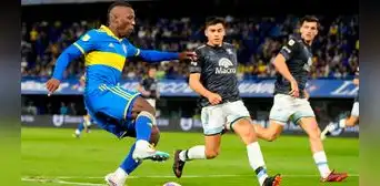 Boca Juniors presume a Luis Advíncula y los hinchas enloquecen: "El advinculismo avanza" Boca Juniors presume a Luis Advíncula y los hinchas enloquecen: "El advinculismo avanza"