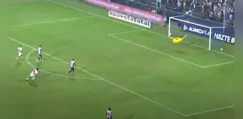 Espectacular golazo de Olivares al ángulo tras terrible error de Zambrano y Alianza pierde 1-0 Espectacular golazo de Olivares al ángulo tras terrible error de Zambrano y Alianza pierde 1-0