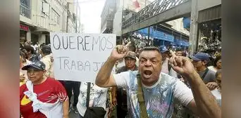 Retiran ambulantes de Mesa Redonda y no cumplen con promesa de reubicarlos Retiran ambulantes de Mesa Redonda y no cumplen con promesa de reubicarlos