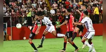¡Gran ventaja! Alajuelense venció 3-0 a Saprissa por la final de ida de la Liga Promérica