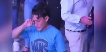 Tony Rosado al ver llorar a joven en concierto de Piura: "Sí que está sufriendo" Tony Rosado al ver llorar a joven en concierto de Piura: "Sí que está sufriendo"