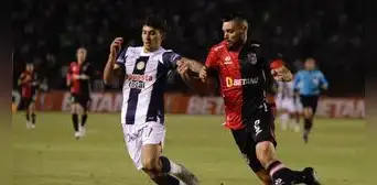 Melgar derrotó 2-1 a Alianza Lima en el Monumental de la UNSA por el Torneo Apertura Melgar derrotó 2-1 a Alianza Lima en el Monumental de la UNSA por el Torneo Apertura