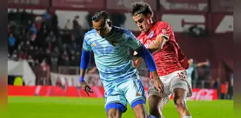 Con gran actuación de Advíncula, Boca consiguió un agónico triunfo 1-0 ante Argentinos Juniors