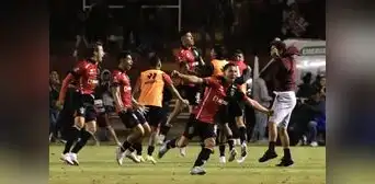 FBC Melgar: triunfo en el último minuto FBC Melgar: triunfo en el último minuto