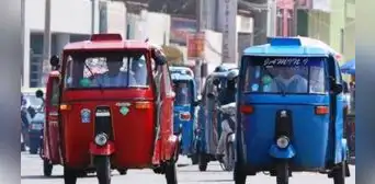 Congreso propone entregar un bono de S/1.732 para convertir mototaxis tradicionales a eléctricos Congreso propone entregar un bono de S/1.732 para convertir mototaxis tradicionales a eléctricos