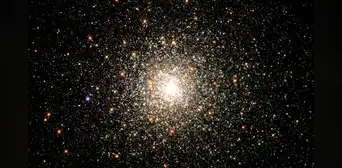 "Monstruos celestiales": el James Webb halla evidencia de estrellas 10.000 veces más grandes que el Sol "Monstruos celestiales": el James Webb halla evidencia de estrellas 10.000 veces más grandes que el Sol