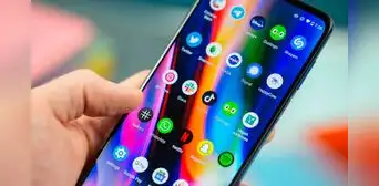 ¿Por qué hay aplicaciones de tu teléfono que no puedes desinstalar y qué hacer en su lugar?