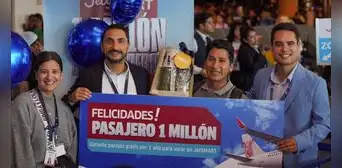 JetSmart regaló vuelos gratis por 1 año a pasajero 1 millón JetSmart regaló vuelos gratis por 1 año a pasajero 1 millón