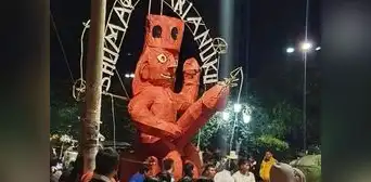 Escolares arman antorcha del huaco erótico para pasearla por calles de Áncash Escolares arman antorcha del huaco erótico para pasearla por calles de Áncash
