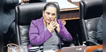 Congresista Digna Calle no regresa al país desde hace cuatro meses Congresista Digna Calle no regresa al país desde hace cuatro meses