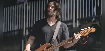 Keanu Reeves vuelve a la música después de 20 años con su banda Dogstar