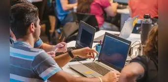 Estudia programación web de manera gratuita y aprende con IA Estudia programación web de manera gratuita y aprende con IA