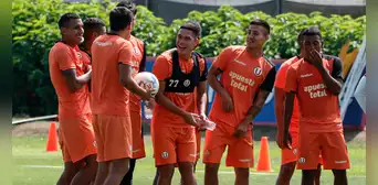 Llegaron como prometedores recambios, pero no completan un partido con Universitario Llegaron como prometedores recambios, pero no completan un partido con Universitario