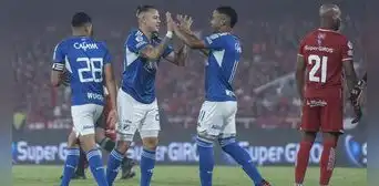 ¡Dio el golpe! Millonarios ganó 1-0 a América de Cali y se mete en la pelea por la Liga BetPlay ¡Dio el golpe! Millonarios ganó 1-0 a América de Cali y se mete en la pelea por la Liga BetPlay