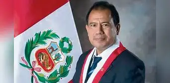 Comisión de Ética aprueba denunciar a Edgar Tello por caso recorte de sueldos Comisión de Ética aprueba denunciar a Edgar Tello por caso recorte de sueldos