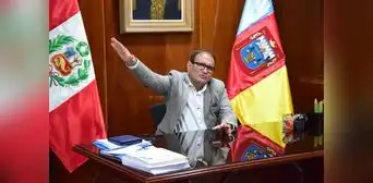 Cuestionan compra de camioneta en municipio de Piura en plena emergencia por dengue Cuestionan compra de camioneta en municipio de Piura en plena emergencia por dengue